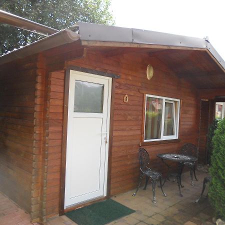 Pension, Camping & Biker Station Zur Deutschen Eiche Ciocanesti Экстерьер фото