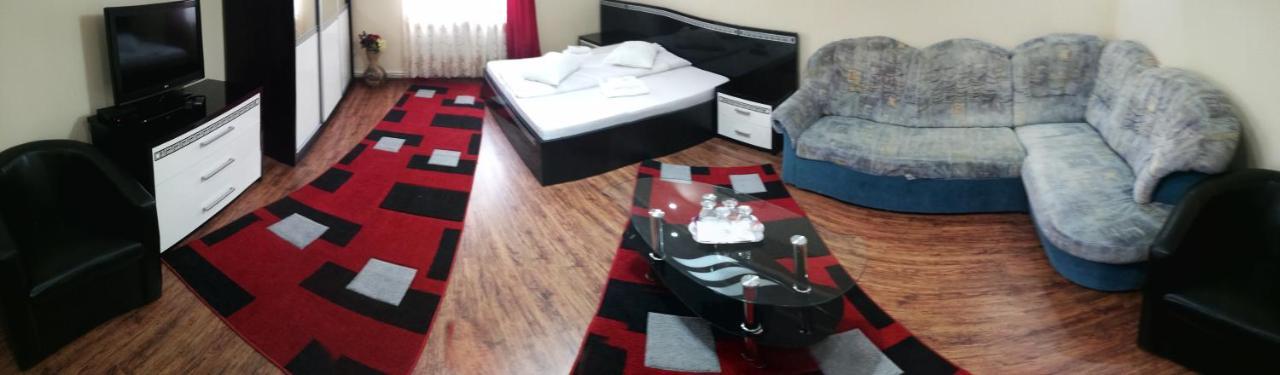 Pension, Camping & Biker Station Zur Deutschen Eiche Ciocanesti Экстерьер фото