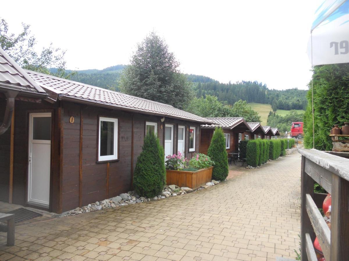 Pension, Camping & Biker Station Zur Deutschen Eiche Ciocanesti Экстерьер фото