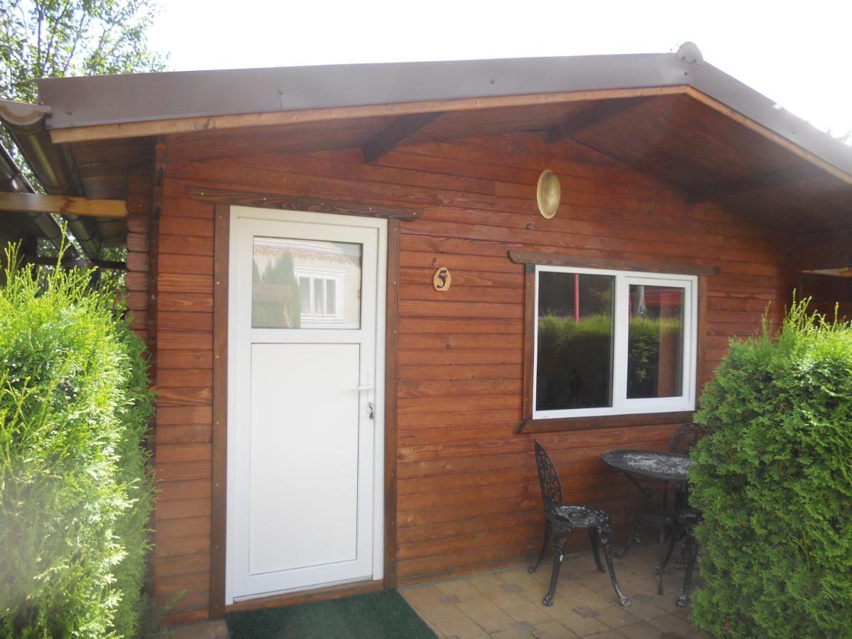 Pension, Camping & Biker Station Zur Deutschen Eiche Ciocanesti Экстерьер фото